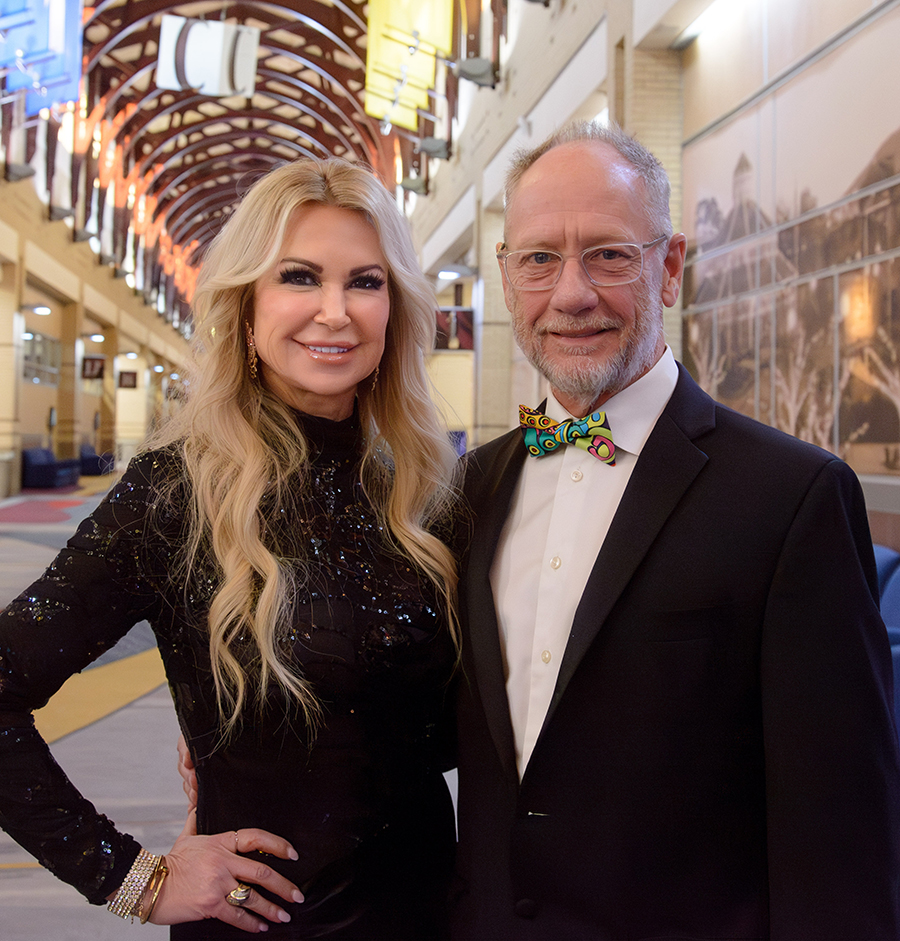 Photo by Mark Gilliland / Tonya & John Waller