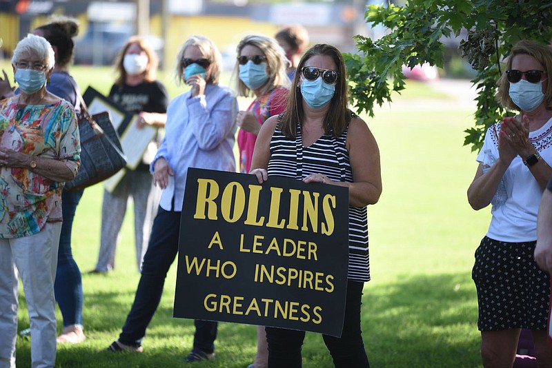 Springdale School District to continue paying Rollins after he leaves