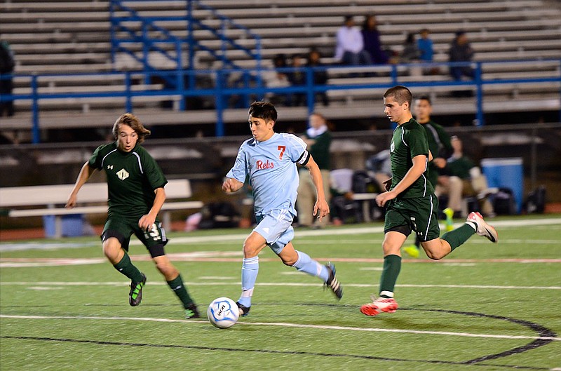 Wes Carson set a school record when he scored 38 goals as a senior at Fort Smith Southside and earned the Gatorade boys soccer player of the year for Arkansas in 2013.