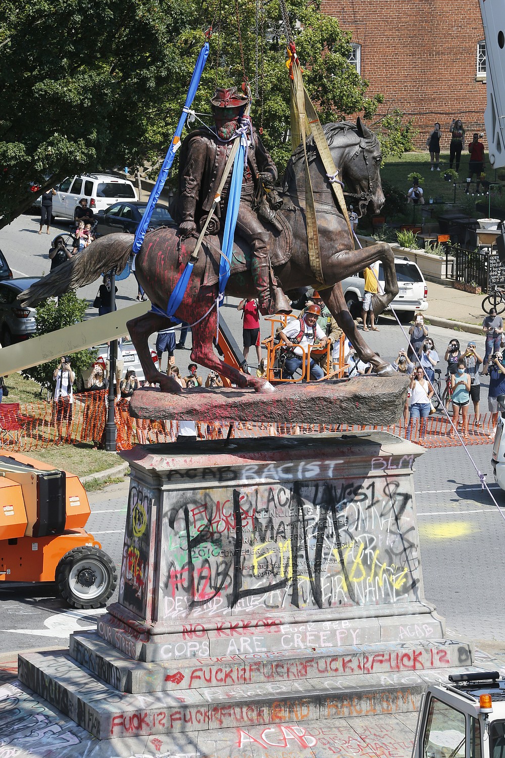 J.E.B. Stuart Statue Down In Richmond