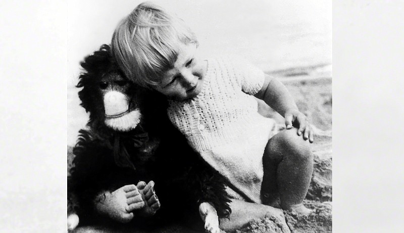 Toddler Jane Goodall with her toy chimpanzee, Jubilee. (Jane Goodall Family photo)