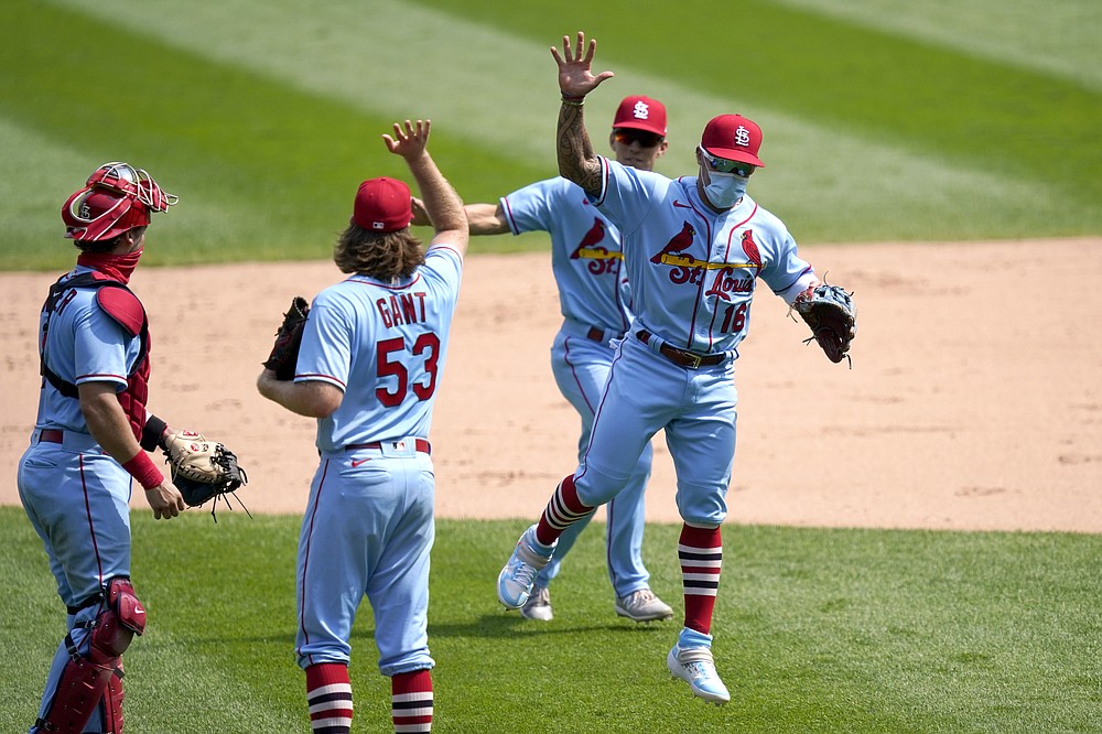 Cards' Yadier Molina says he tested positive for COVID-19