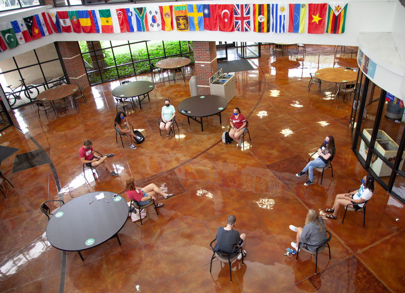 Jbu Students Return To Class