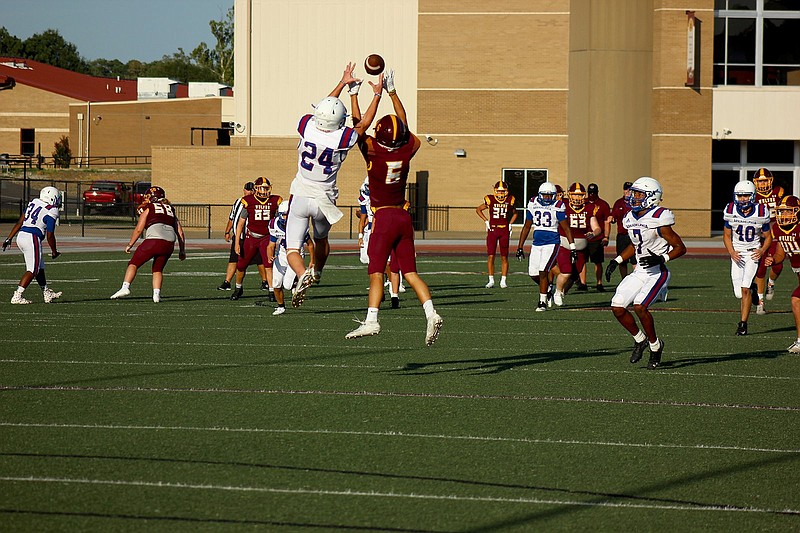 Lake Hamilton Wolves vs. Jonesboro Hurricanes Football