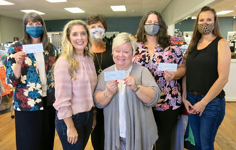 Gravette alumnus donates money to area schools Westside Eagle Observer