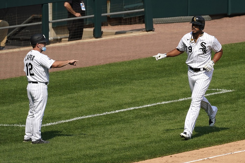 Jose Abreu, Dallas Keuchel help White Sox complete sweep of Red Sox