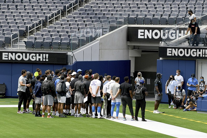 Jets Fans Protest Near Team's Florham Park Facility