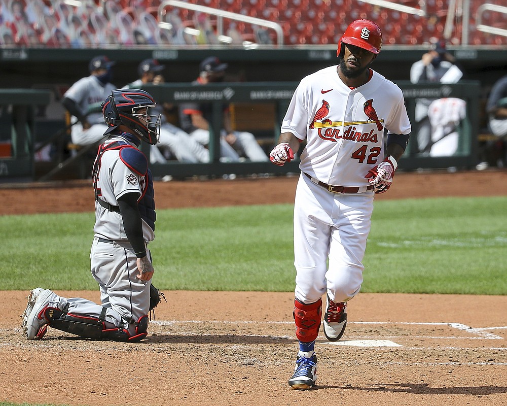 Wainwright goes distance as Cardinals end skid