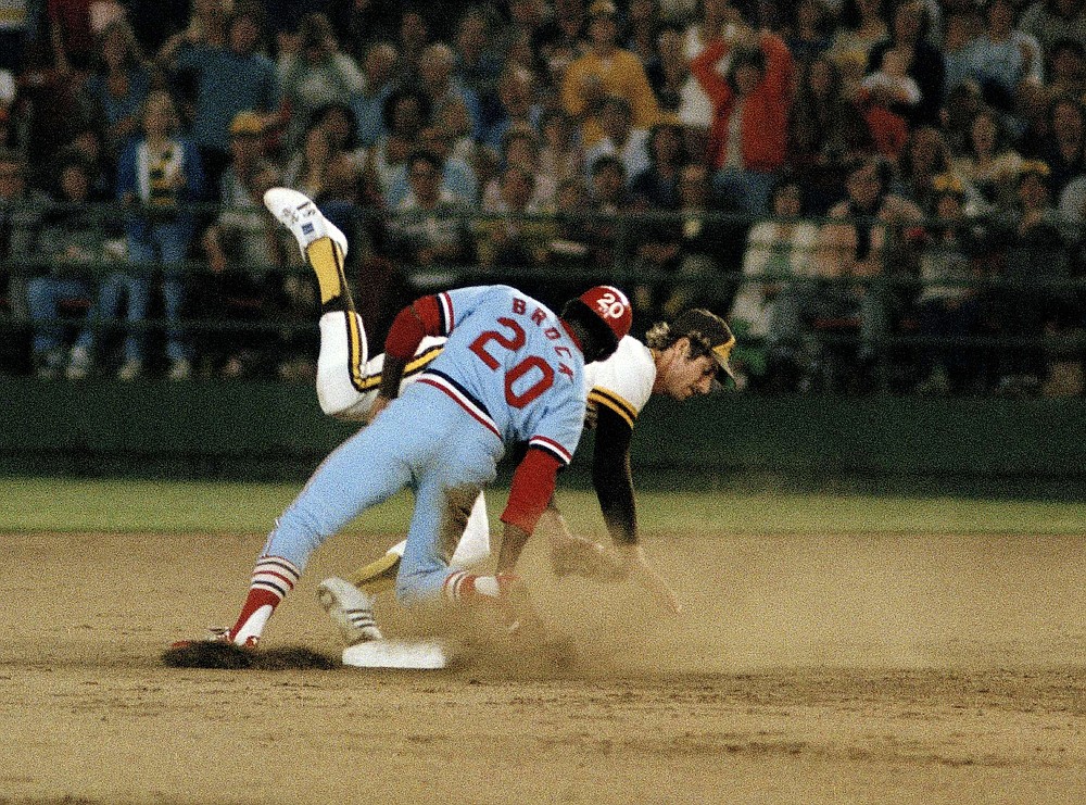 Hall of Famer dies: Speedster helped Cards to 2 Series titles