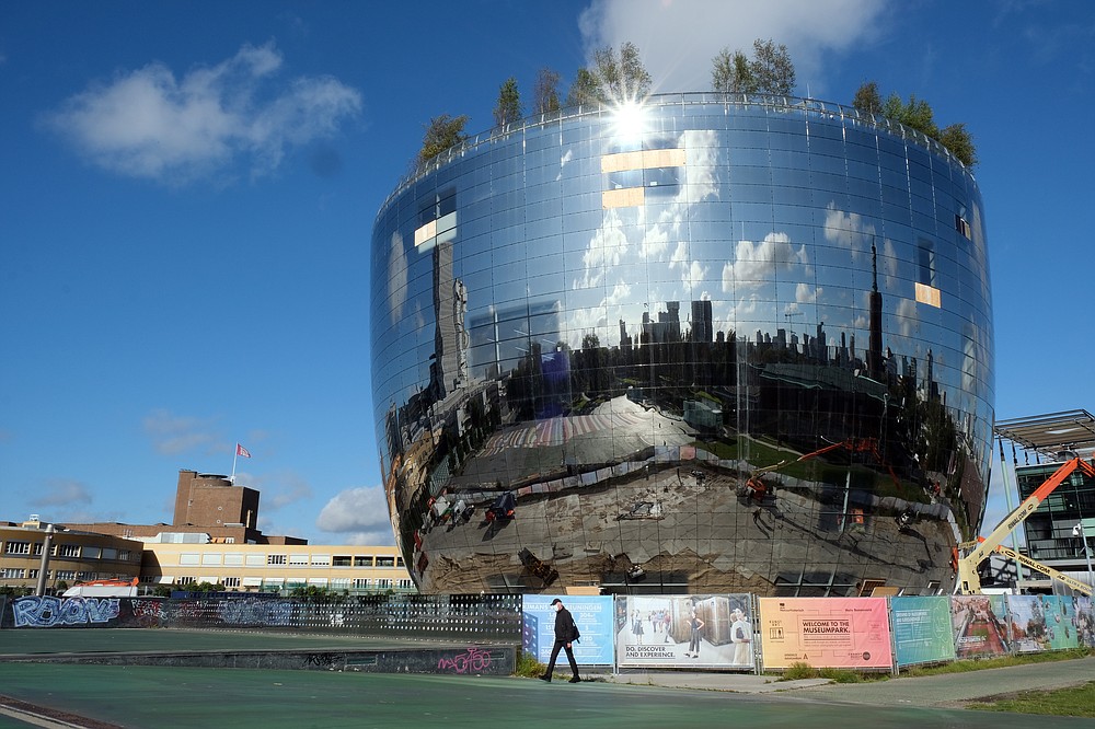 Mirrored depot will open Dutch museum's storage to public