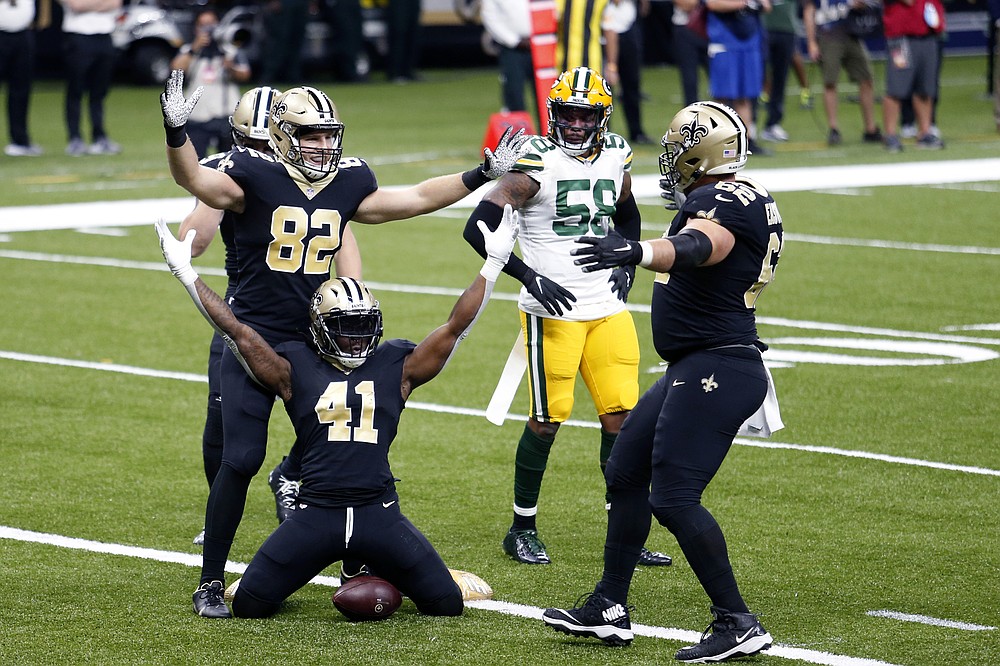 Packers pop Saints to stay undefeated