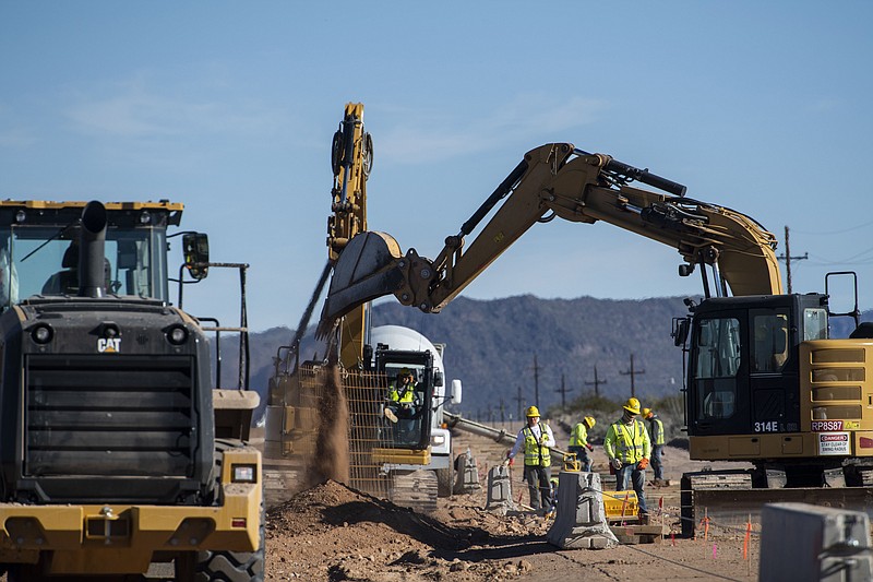 Border fence construction in the Organ Pipe Cactus National Monument in Lukeville, Ariz. MUST CREDIT: Washington Post photo by Carolyn Van Houten