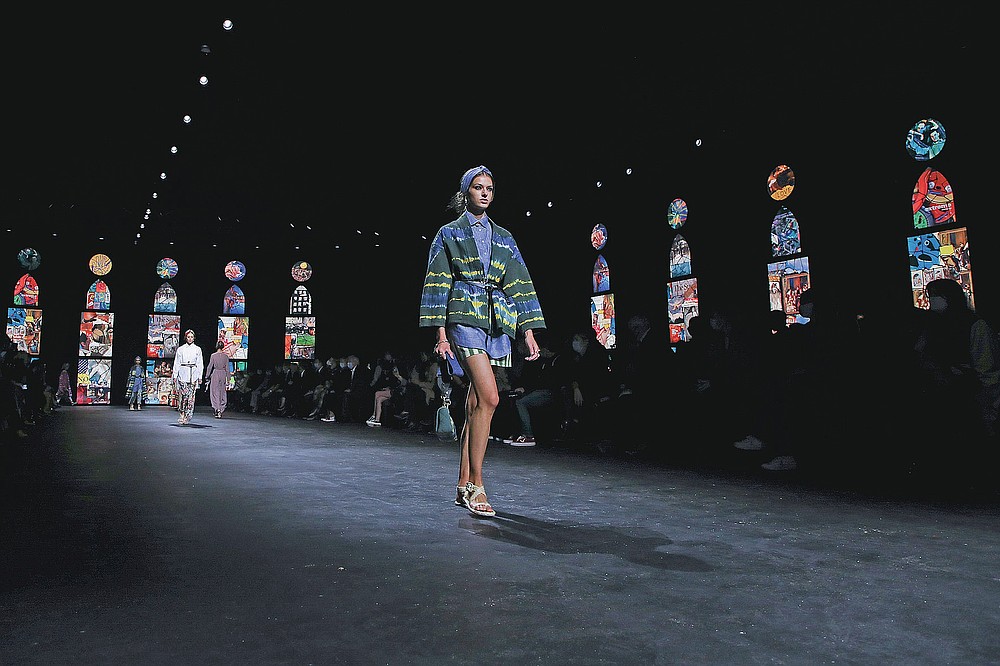 Review of Louis Vuitton Spring 2021 Fashion Show