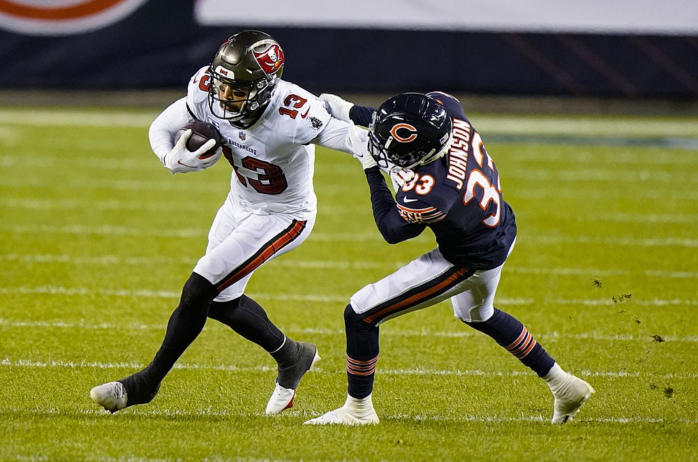 Late FG propels Bears over Bucs