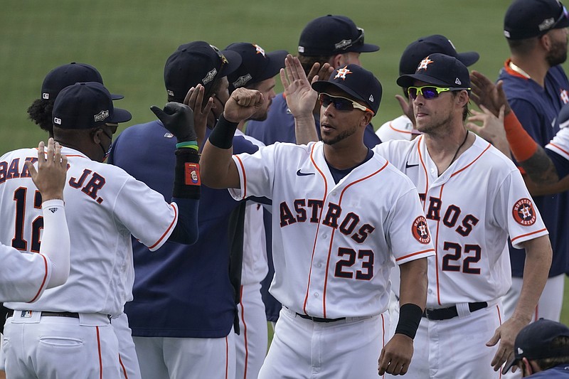 Photos: Astros force a Game 6 with 3-2 walk-off win against the Rays