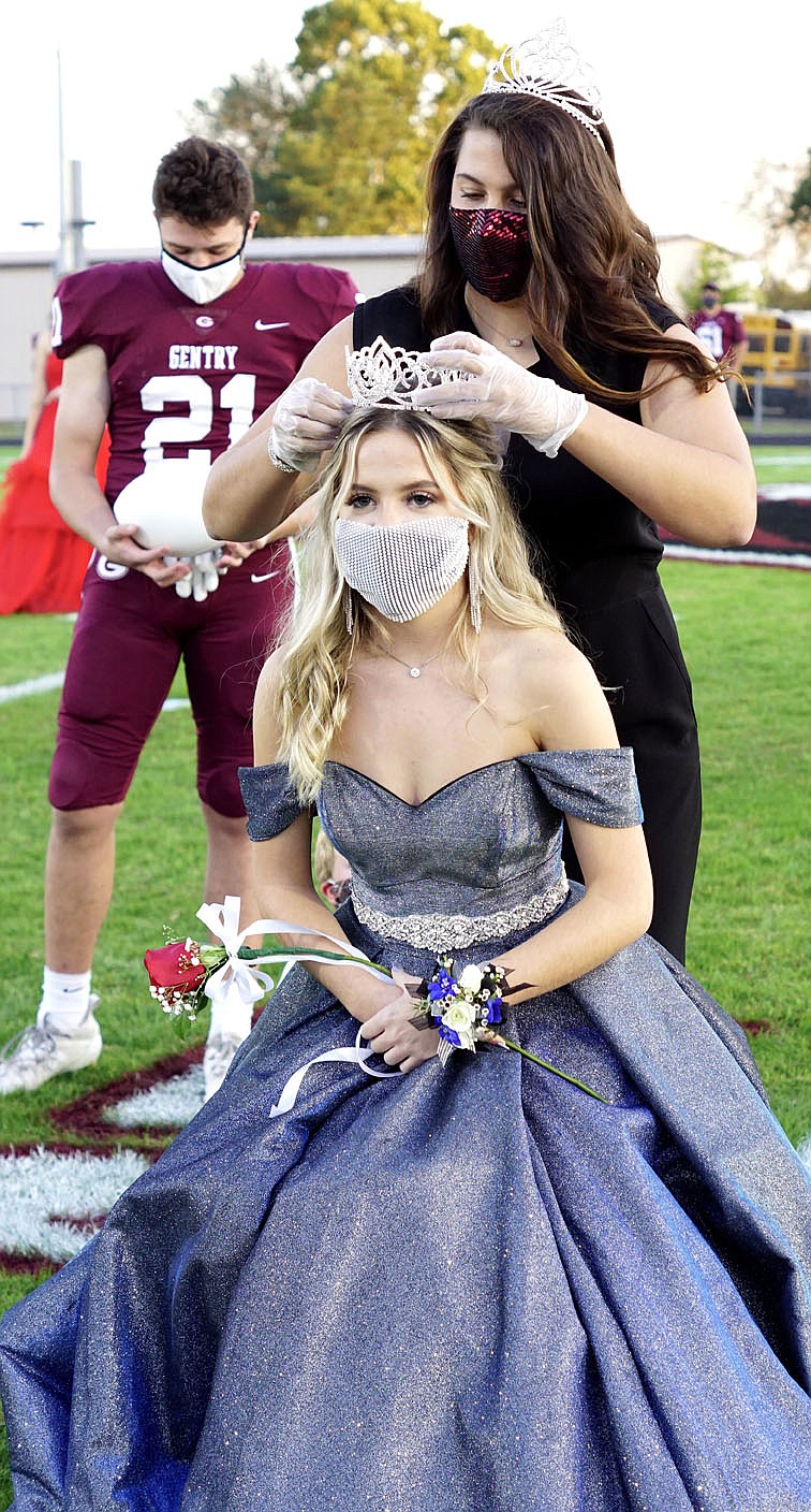 Anderson crowned 2020 homecoming queen in Gentry