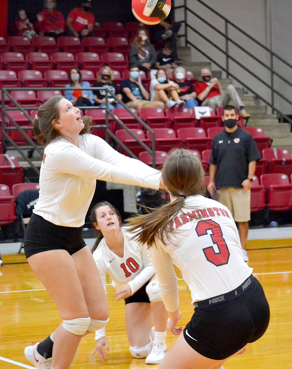 Lady Cardinals' varsity team lost to Pea Ridge Thursday, Oct. 8, 2020 — 19-25, 21-25 and 22-25. The Lady Cardinals put up a great fight, tying the score several times.
