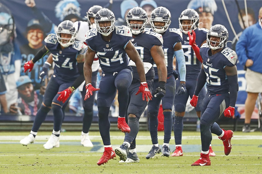 A.J. Brown and Rashaan Evans of the Tennessee Titans celebrate