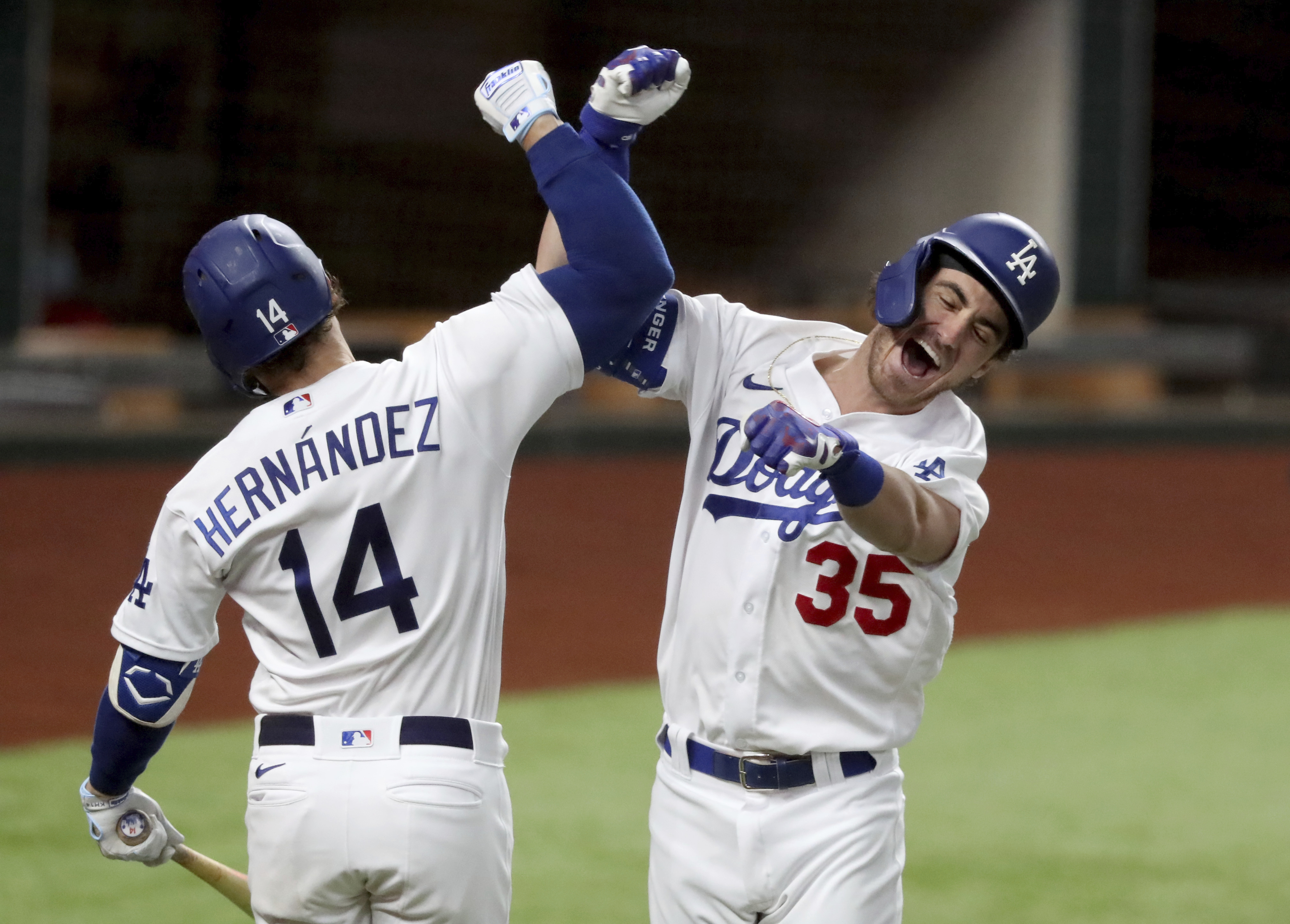 NLCS Game 7: Cody Bellinger's massive homer sends Dodgers to World