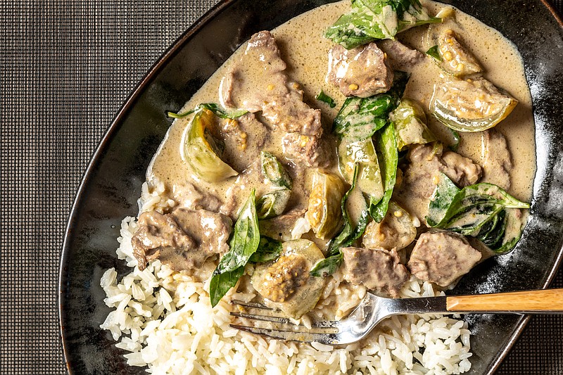 Green Curry With Beef and Thai Eggplant

(For The Washington Post/Laura Chase de Formigny)