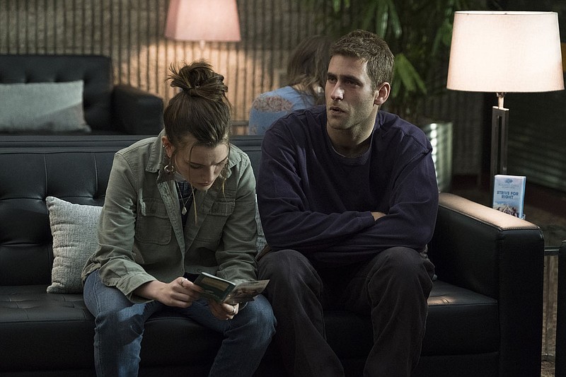 Steve Dietl/Netflix)
Victoria Pedretti and Oliver Jackson-Cohen in the Netflix series, "The Haunting of Hill House."