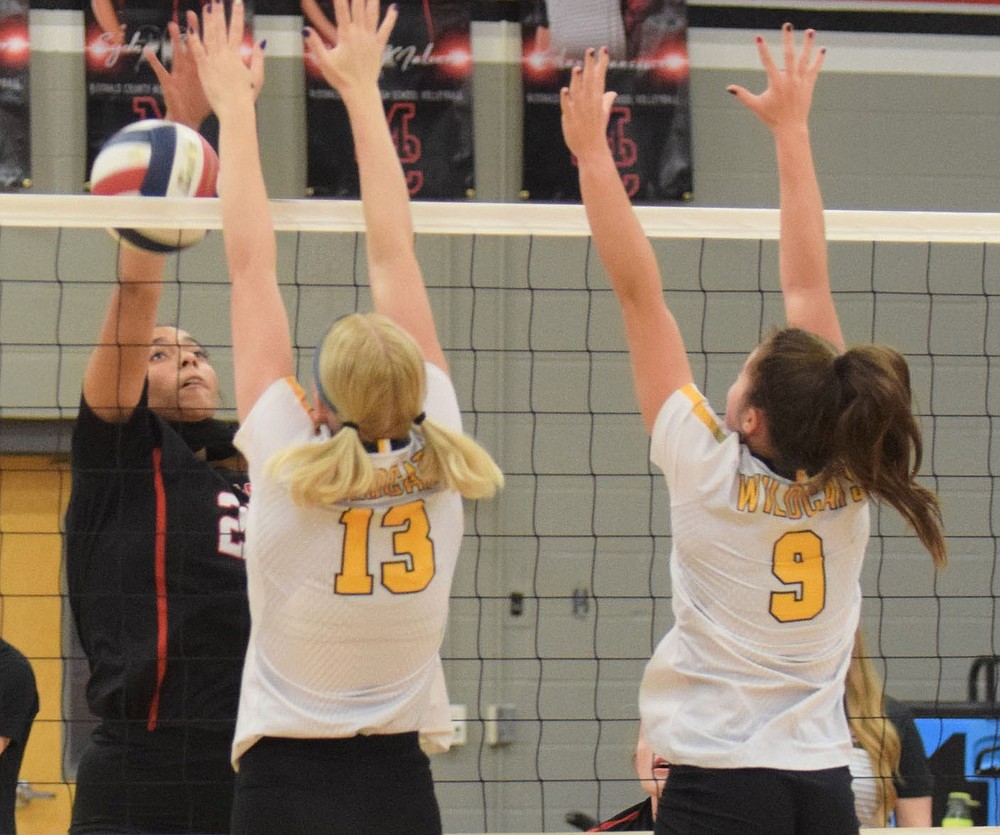 MCHS Volleyball Closes Regular Season 1914