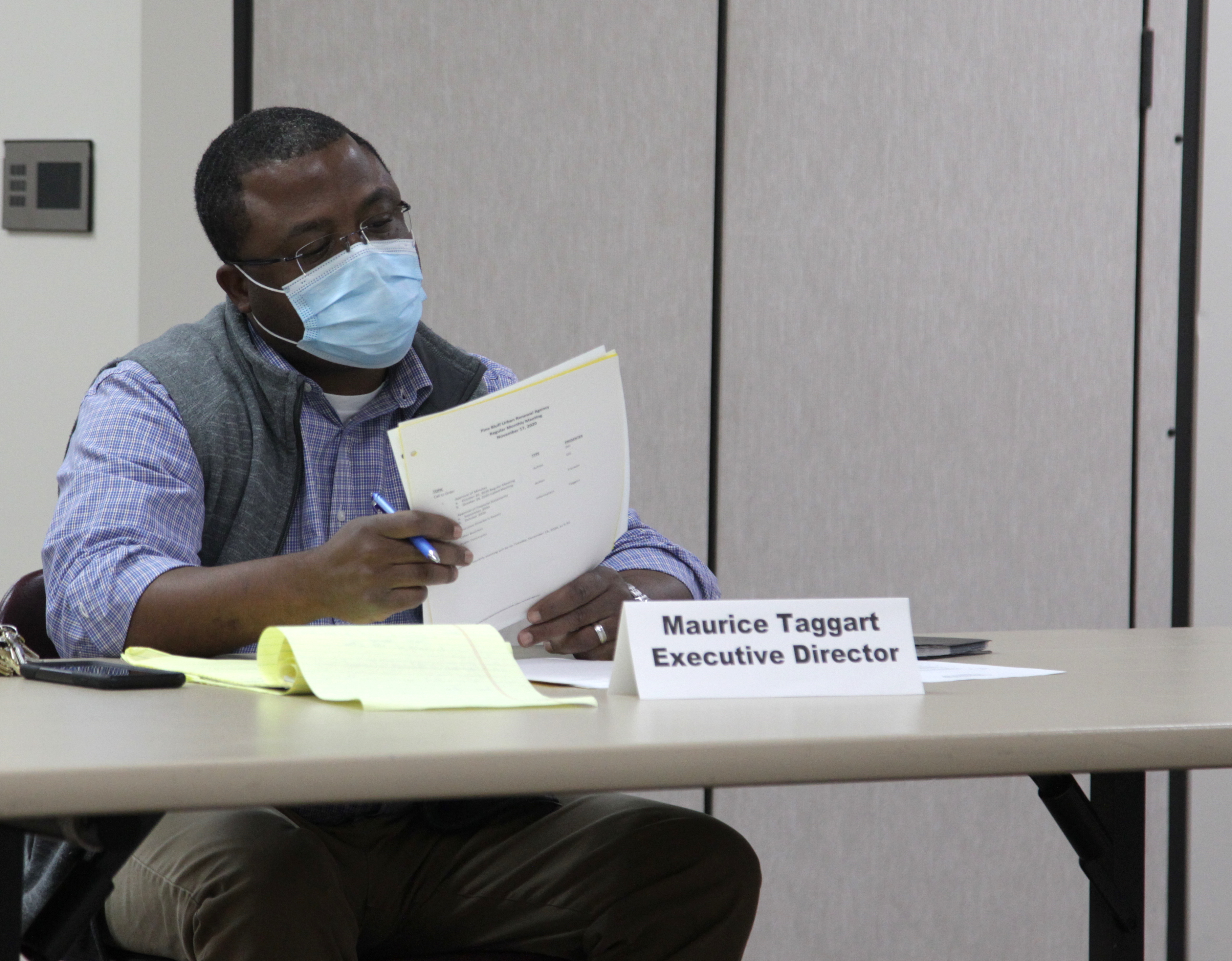 Agency discusses eminent domain downtown