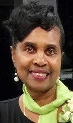 Retired teacher receives award
