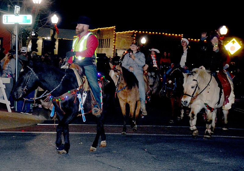Siloam Springs Christmas Parade 2022 Reverse Christmas Parade Coming Dec. 6
