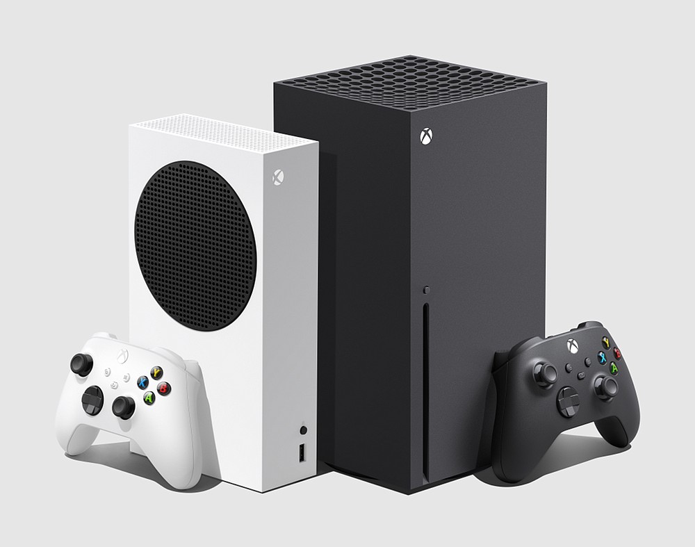 Microsoft’s Xbox Series S (right) and Series X differ in more ways than just their price points. (Microsoft)