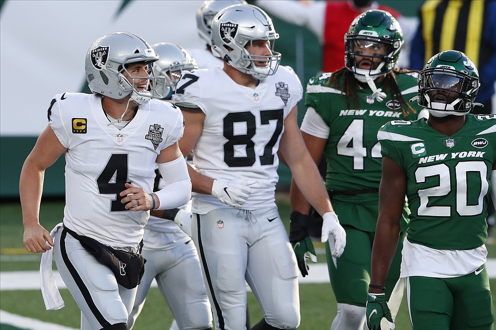 East Rutherford, New Jersey, USA. 6th Dec, 2020. Las Vegas Raiders wide  receiver Henry Ruggs III (11) reacts to the touchdown with wide receiver  Hunter Renfrow (13) during the NFL game between