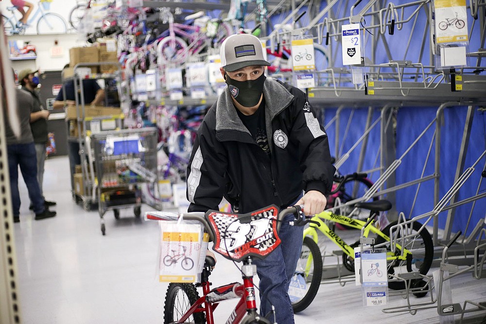 Shop with a Cop makes the season bright for Prince Albert children