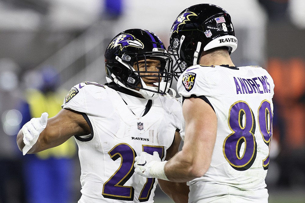 Jackson emerges from locker room to save Ravens on Monday night