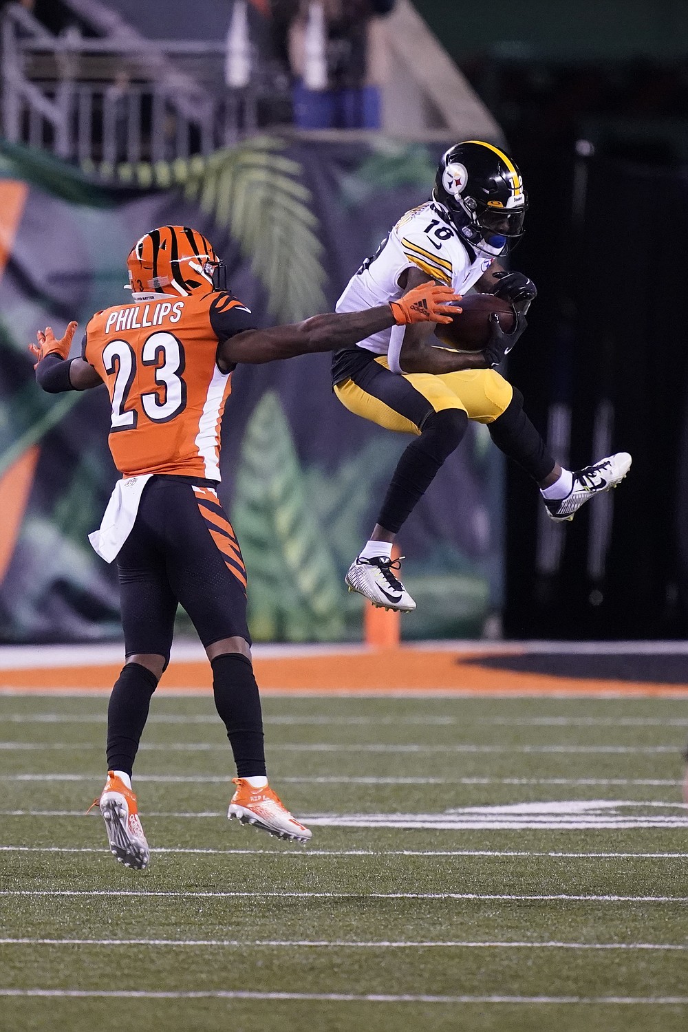 Bengals vs. Steelers score: Joe Burrow, Joe Mixon lead Cincy to its largest  win over Pittsburgh since 1989 