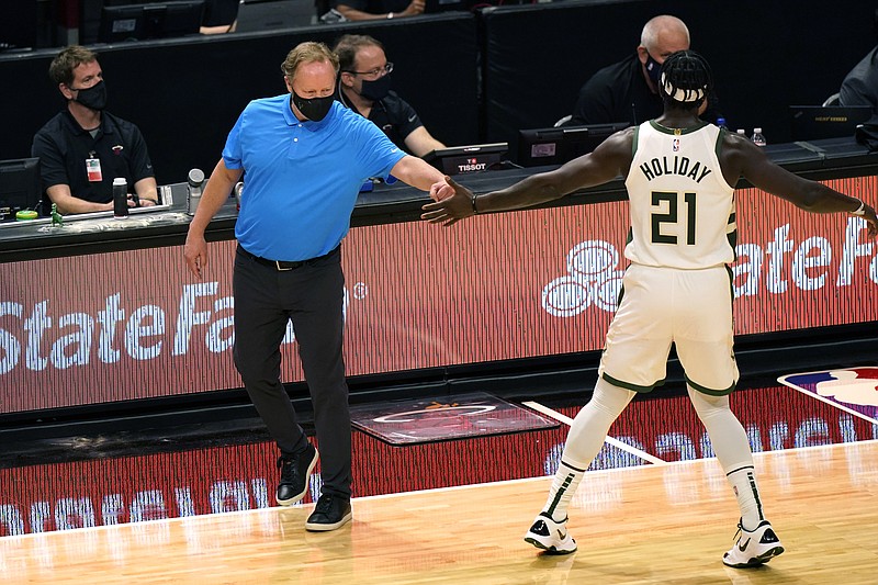 bucks basketball game