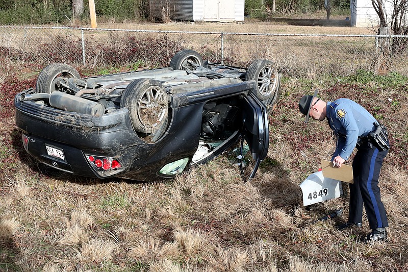 Blown tire leads to onevehicle wreck Hot Springs Sentinel Record