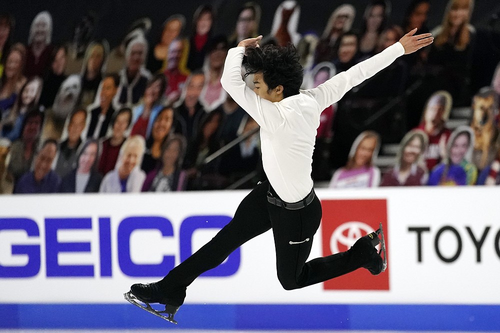 Chen dominant in short program