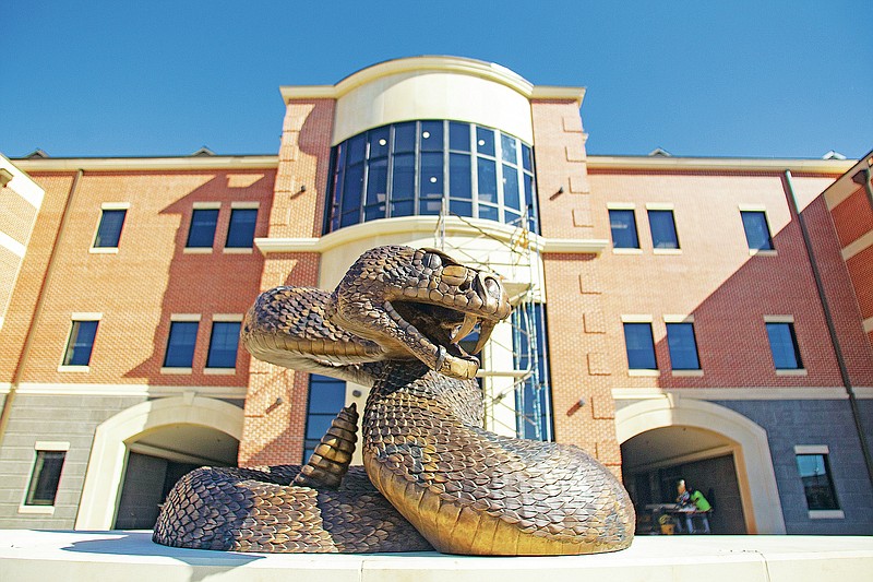 Artist brings authenticity to Rattler sculpture | The Arkansas Democrat ...