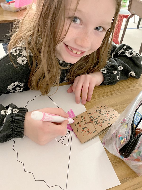 Students Decorate Coffee Collars