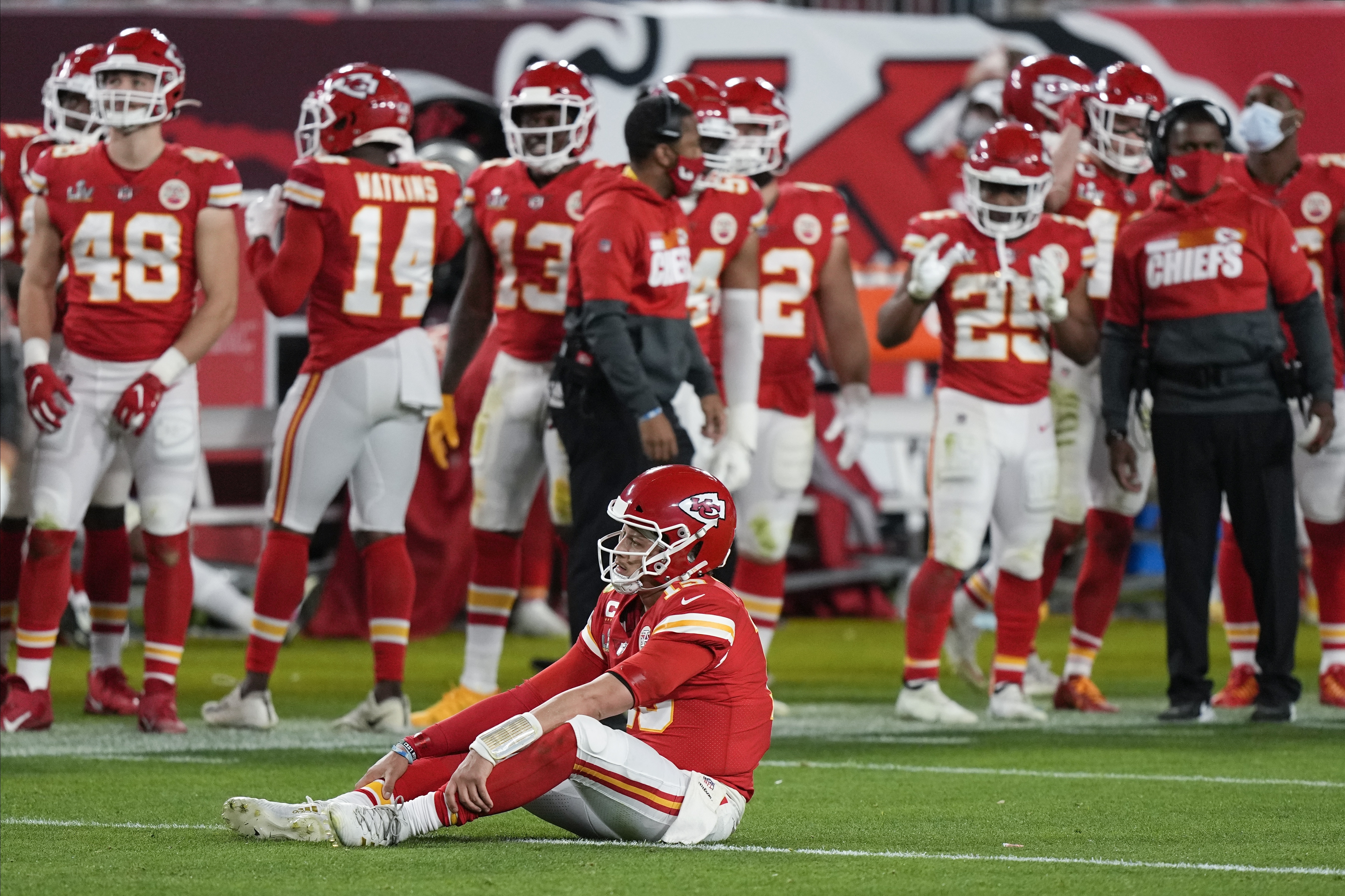 Why Kansas City Chiefs Defensive Linemen Could Deflect Passes In Super Bowl