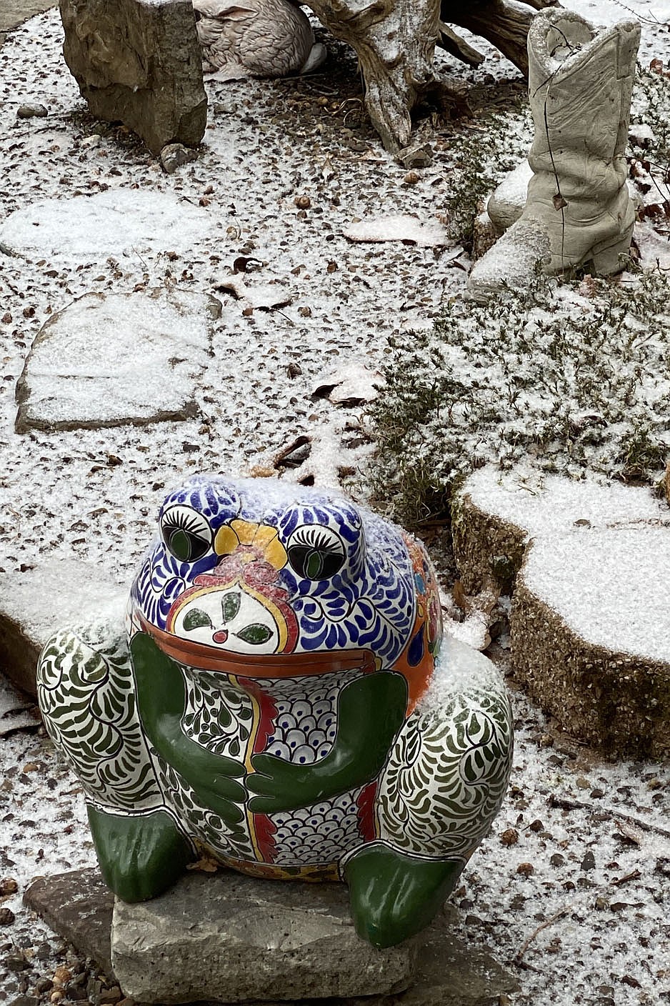Terri O'Byrne/Weekly Vista
Bright colors stand out amidst the light cover of snow last Friday morning. Temperatures only in the teens and a sky of gray sent flurries from above all day.