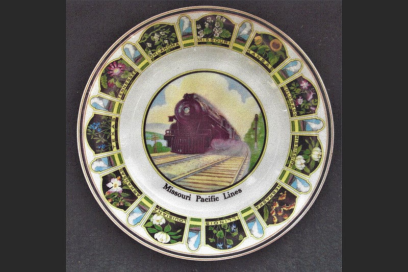 Plates like this came with either floral borders or ones featuring state Capitols. (Handout/TNS)