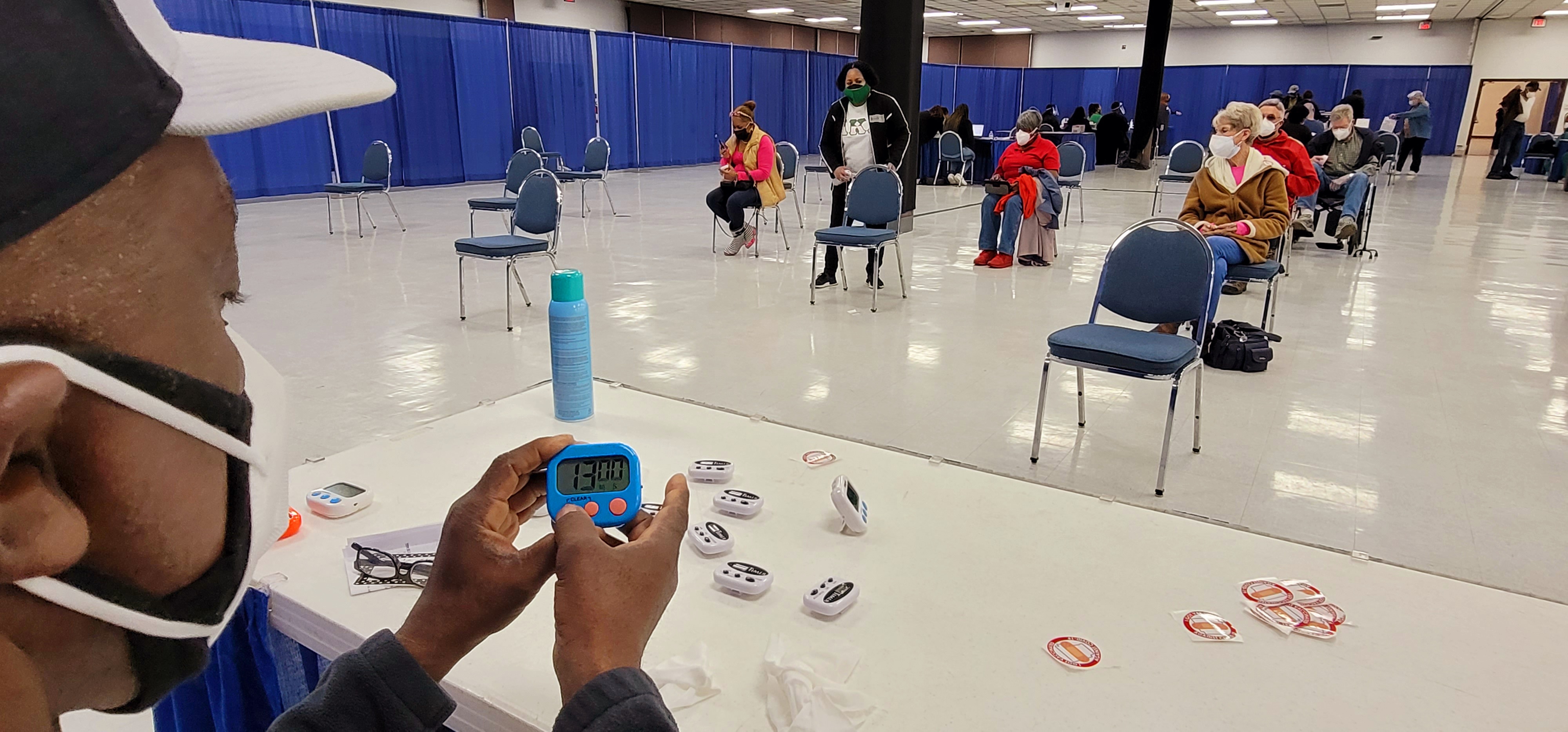 Hundreds line up, get 2nd doses