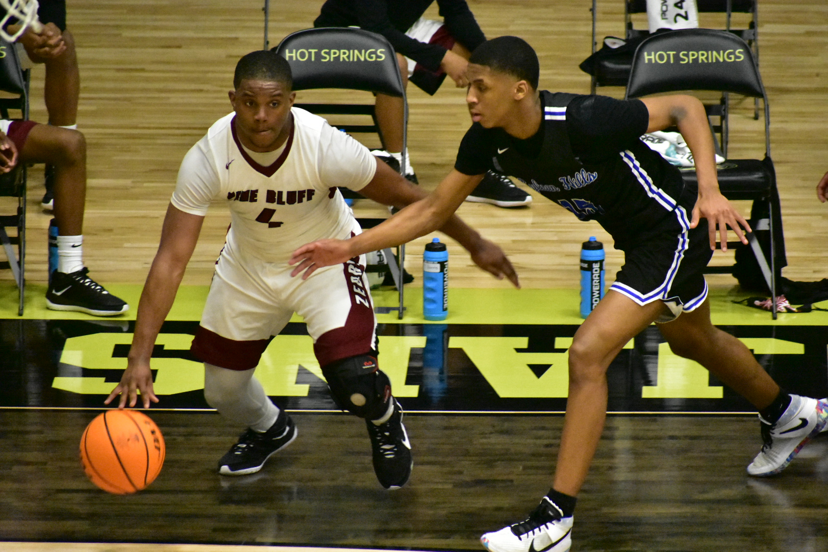 Bears beat Zebras with late basket