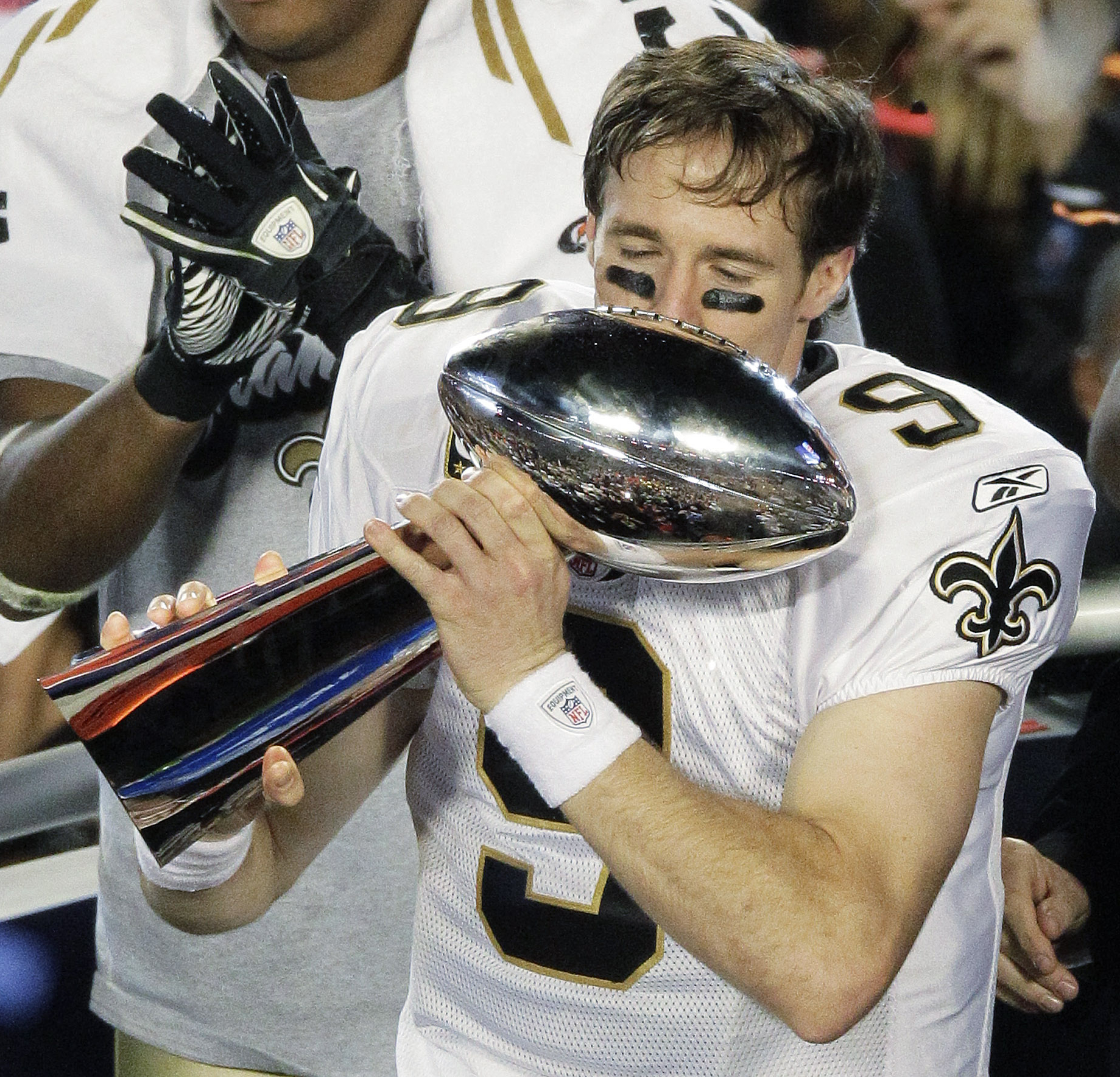 9 years ago today, the Saints beat the Colts 31-17 in Super Bowl XLIV,  their first (and only) Super Bowl win in franchise history. : r/nfl