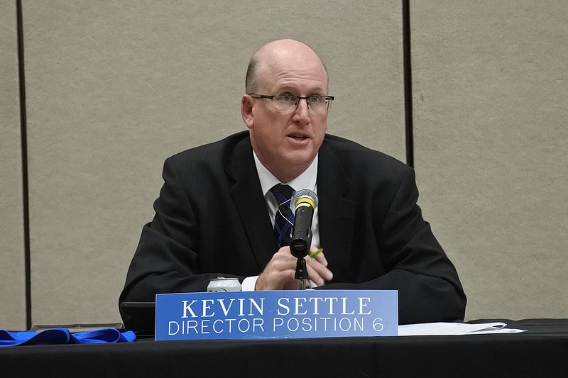 At-Large Position 6 City Director Kevin Settle makes a comment during the Fort Smith Board of Directors regular meeting Tuesday. 
(NWA Democrat-Gazette/Thomas Saccente)