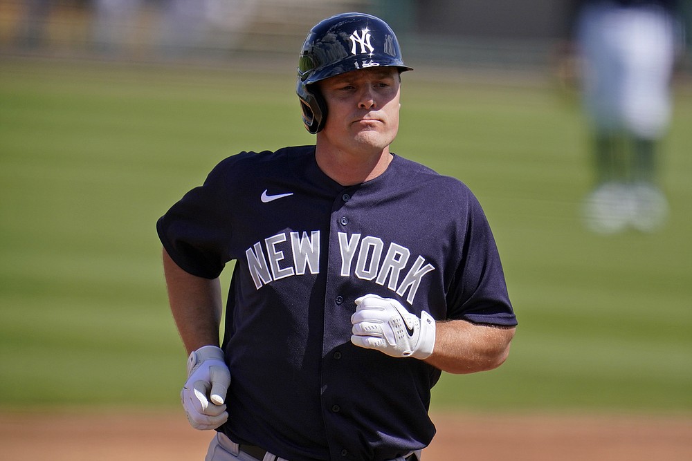 Luke Voit injury: Yankees first baseman has partial meniscus tear - Sports  Illustrated