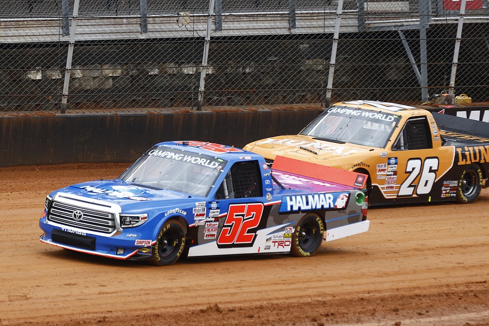 Concerns Grow As Nascar Offers Up Dirt Racing