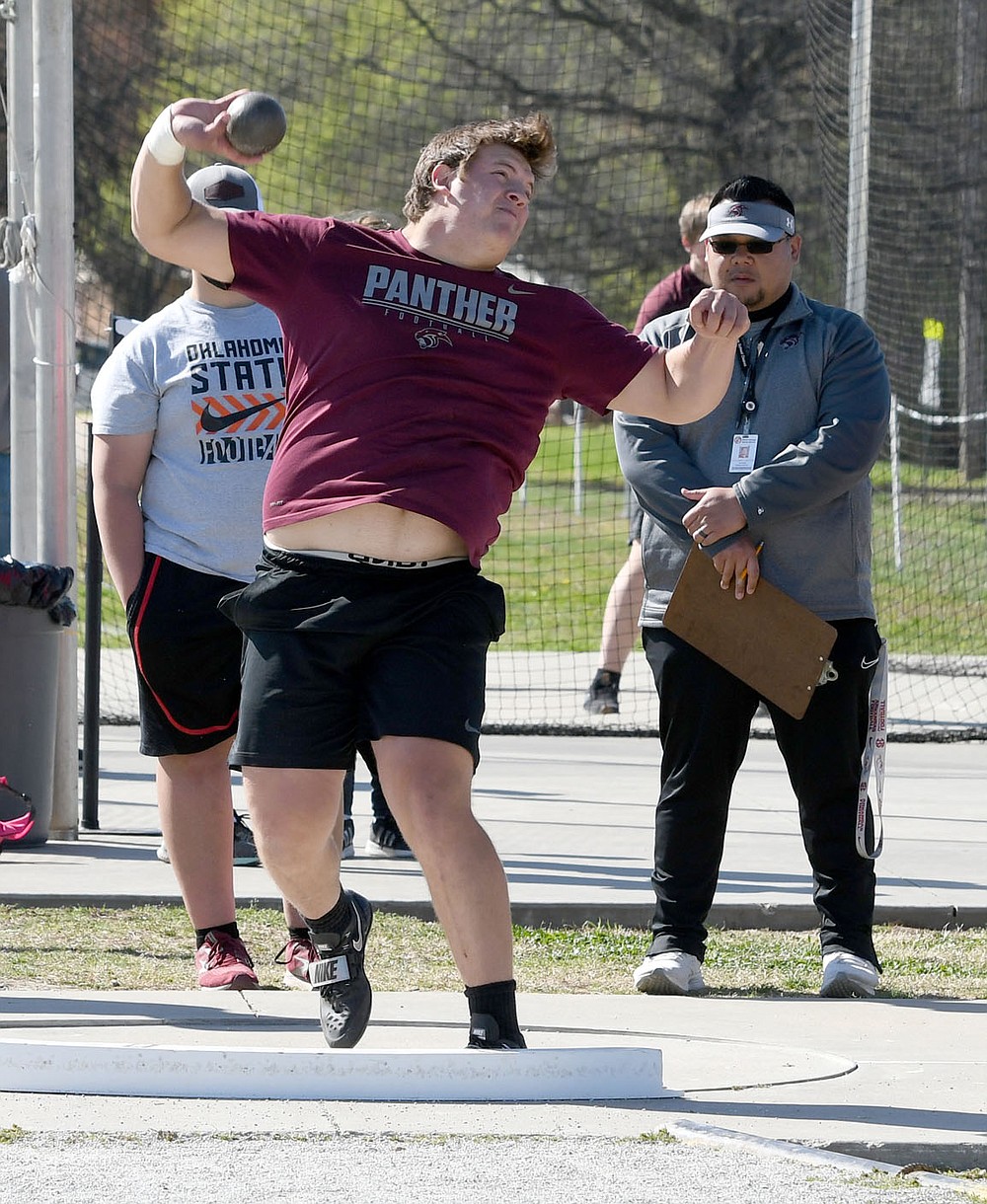 Bud Sullins/Special to the Herald-Leader
Siloam Springs junior Jace Sutulovich throws the shot during the Panther Relays on April 1 at Glenn W. Black Stadium.