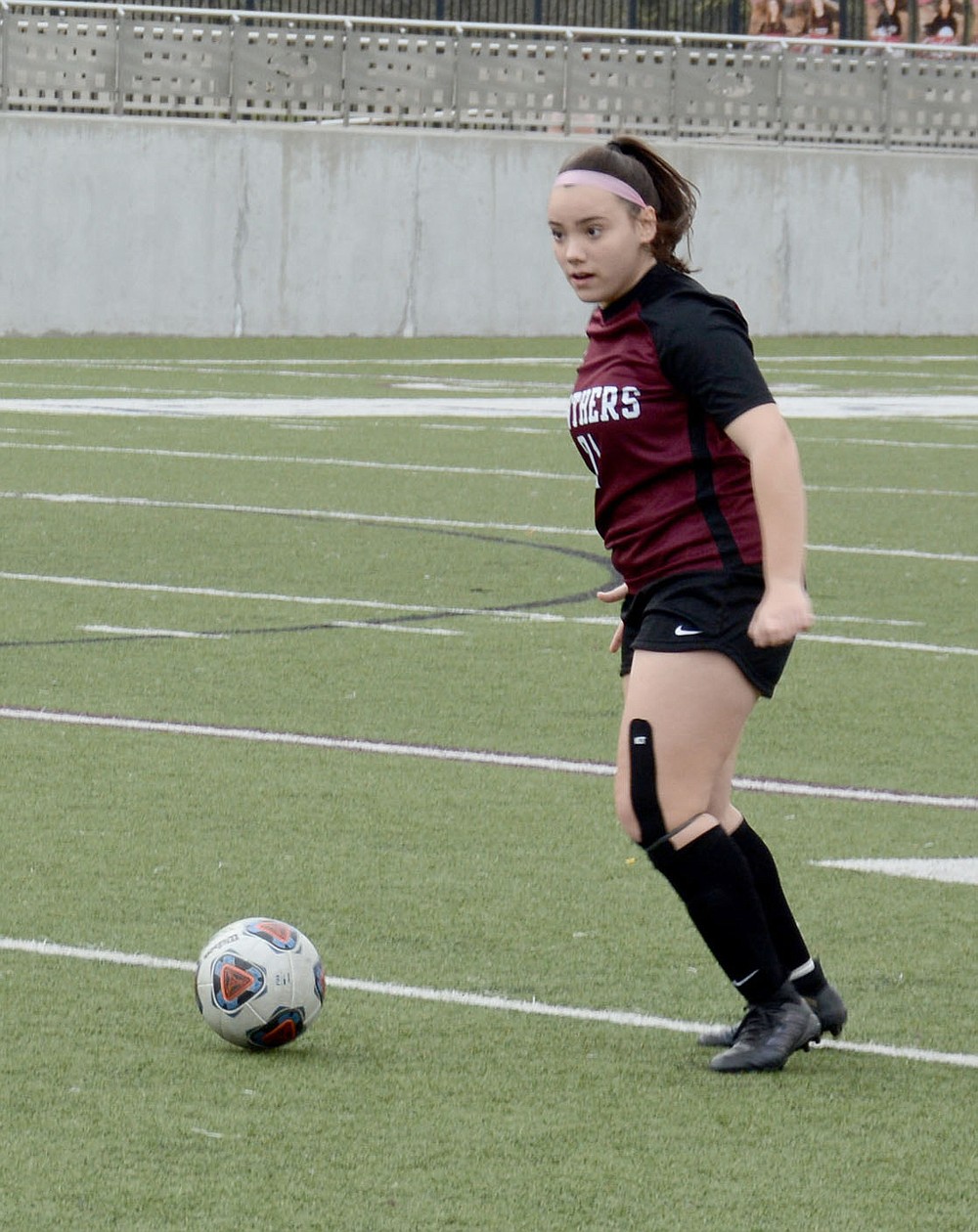 Graham Thomas/Herald-Leader
Sophomore Clara Church plays a ball against Greenwood on March 30.